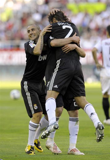 隐藏了更深 隐藏了更深