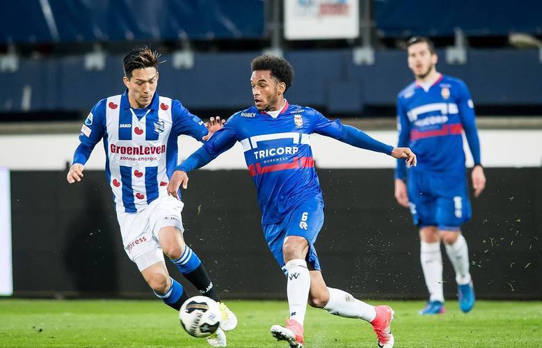 扑救更是稳 扑救更是稳