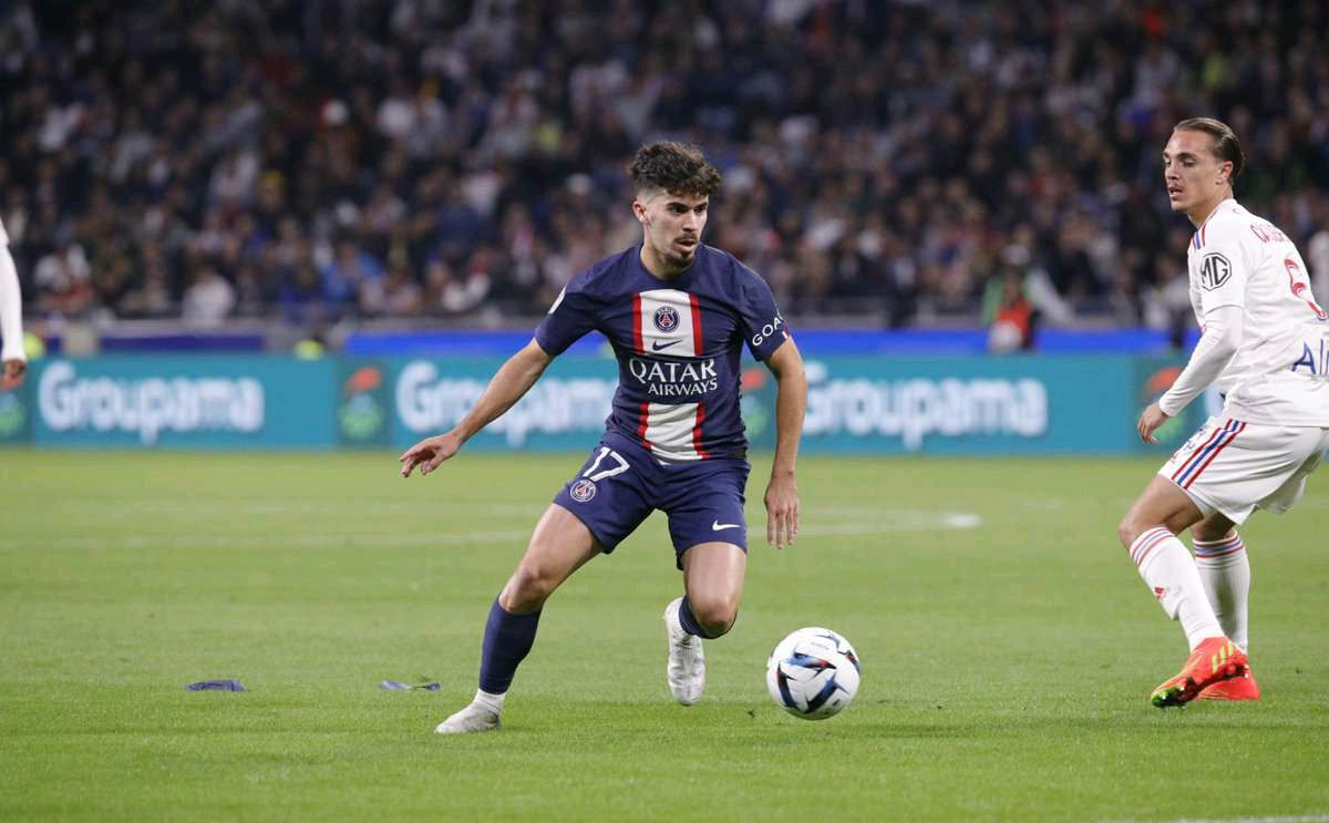 许利民的应 许利民的应