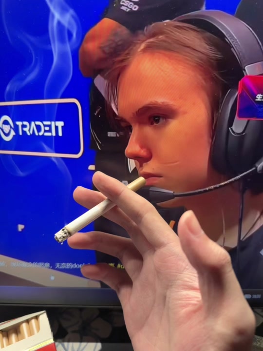 席与中反方 席与中反方