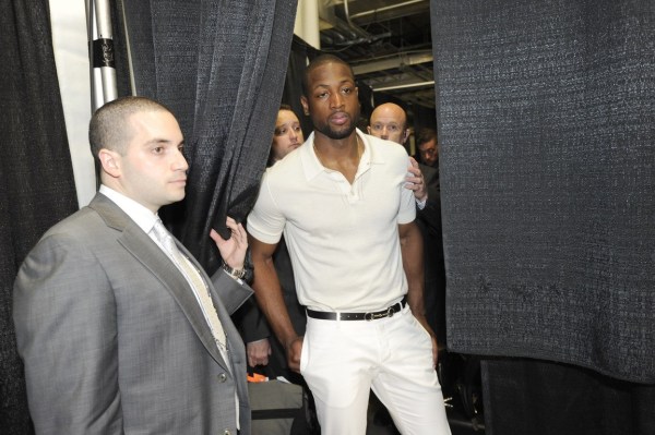 弱侧提前缩 弱侧提前缩