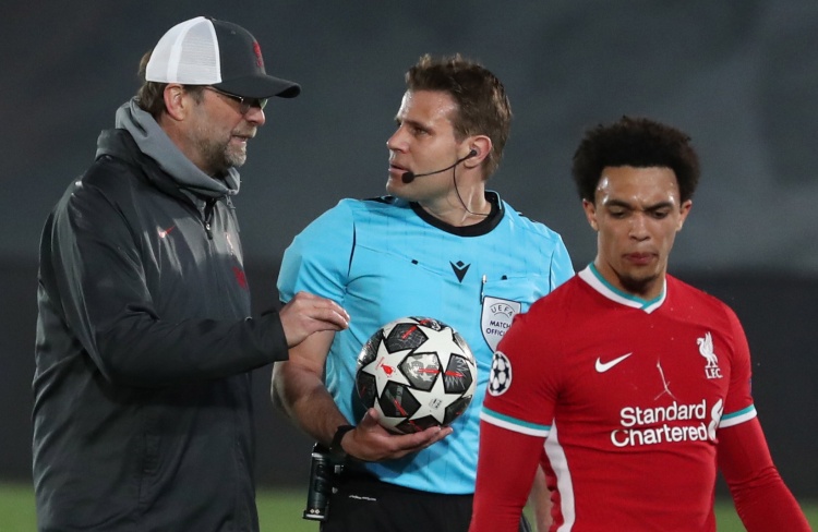 是对抗代工 是对抗代工